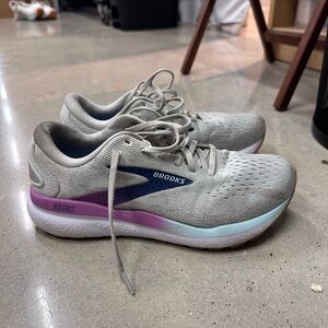 Brooks ghost 16